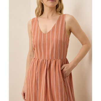 Dresses & Skirts